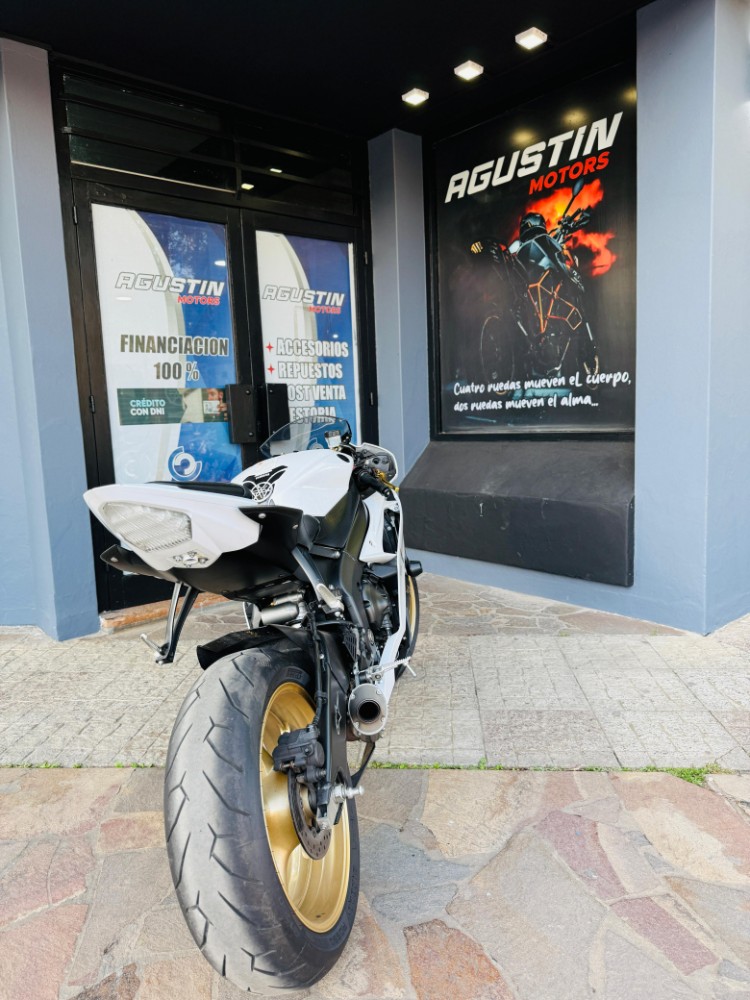 Yamaha R6 — foto 3
